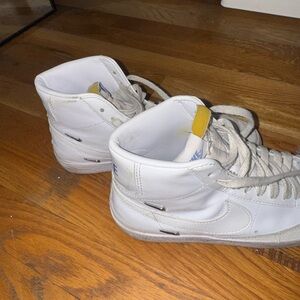 Nike Blazer Mid '77 Sisterhood size 7 women White Metallic Silver
